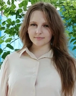 Выпускница Подолешенской СОШ Александра Фанькина сдала на 100 баллов ЕГЭ по русскому языку