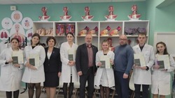 Прохоровские учащиеся медклассов получили дипломы об освоении программы профессионального обучения 