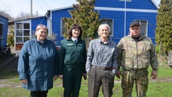 Представители местной власти и областного управления лесами поздравили с юбилеем Егора Глазунова