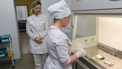 Белгородские медики в 2025 году будут получать выплаты за досрочный выход из декретного отпуска