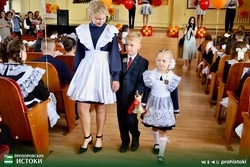 Торжественная линейка прошла в Прохоровской гимназии