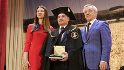 Николай Самойлов потратил часть премии Горина на создание сквера в Вязовом