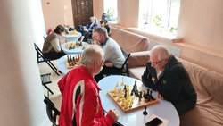 Прохоровские педагоги поучаствовали в турнире по шахматам в рамках спартакиады