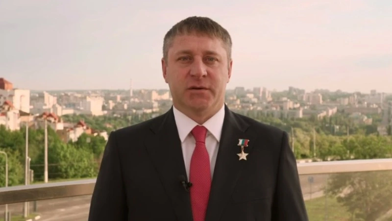 Врио губернатора Александр Шуваев поздравил белгородцев с Последним звонком